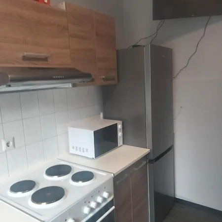 5 Bett Monteurwohnung In Gloethe, Апартаменты