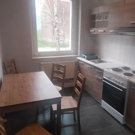 5 Bett Monteurwohnung In Gloethe, Apartment