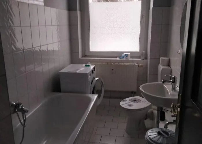 5 Bett Monteurwohnung In Gloethe, Daire *